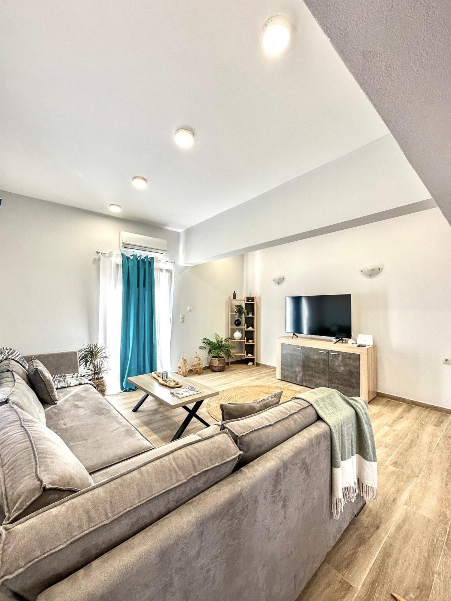 Exquisite 4-Bedroom Prestige Apartment Rhodes City Bagian luar foto