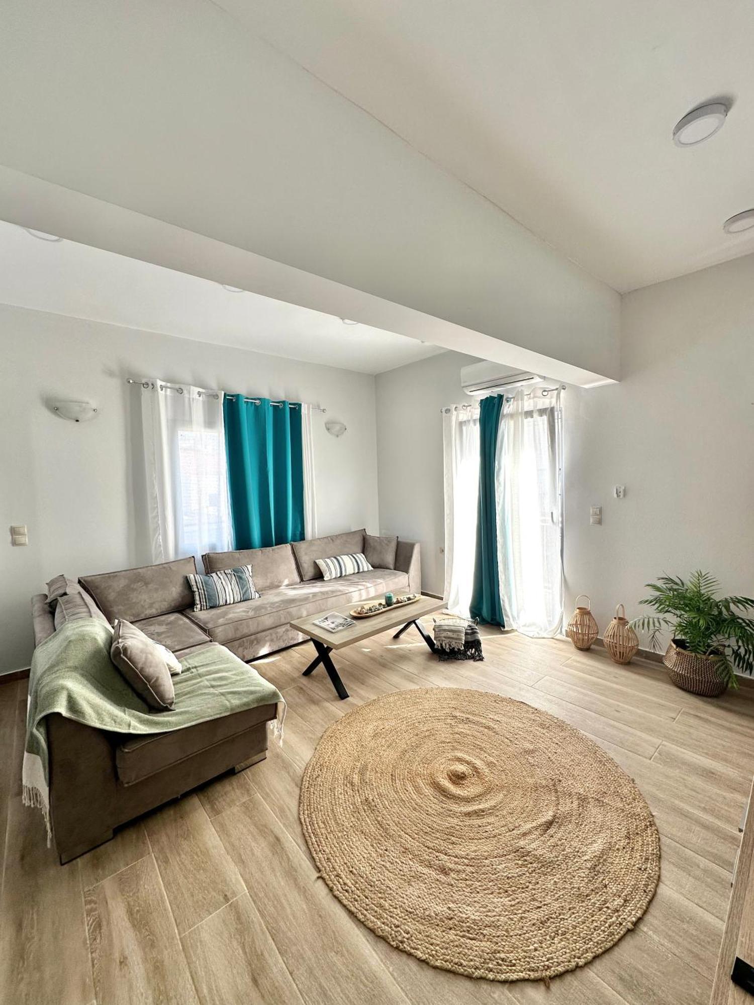 Exquisite 4-Bedroom Prestige Apartment Rhodes City Bagian luar foto