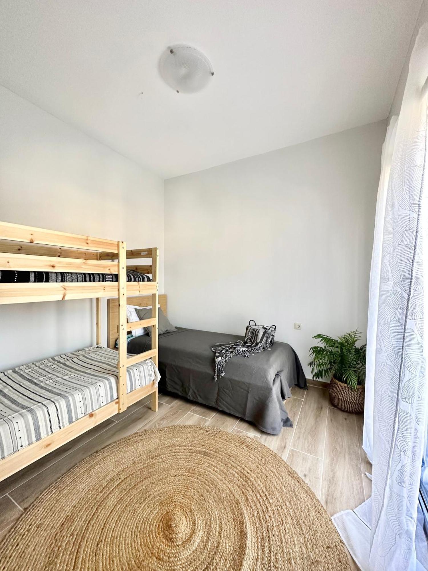 Exquisite 4-Bedroom Prestige Apartment Rhodes City Bagian luar foto