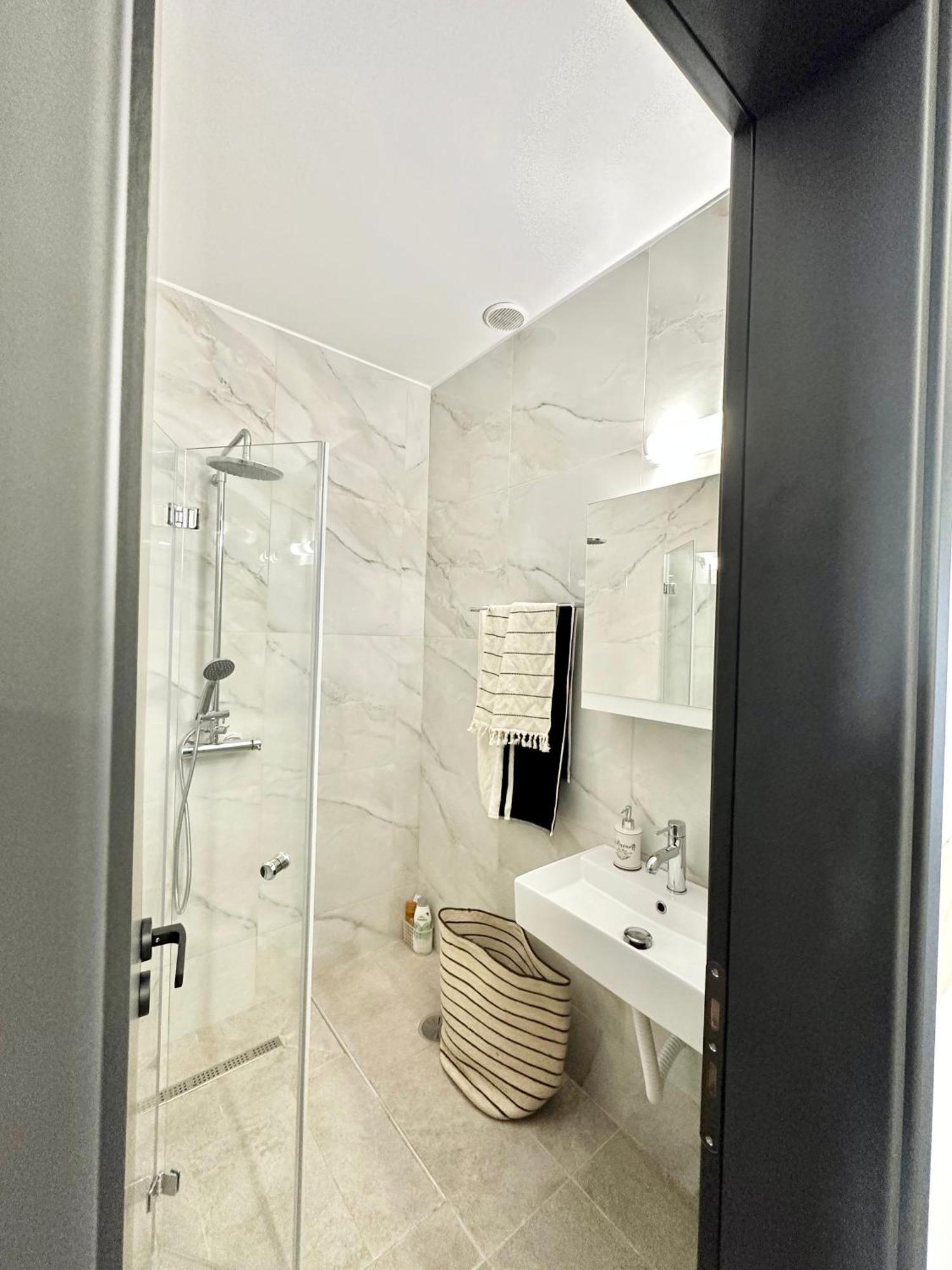 Exquisite 4-Bedroom Prestige Apartment Rhodes City Bagian luar foto