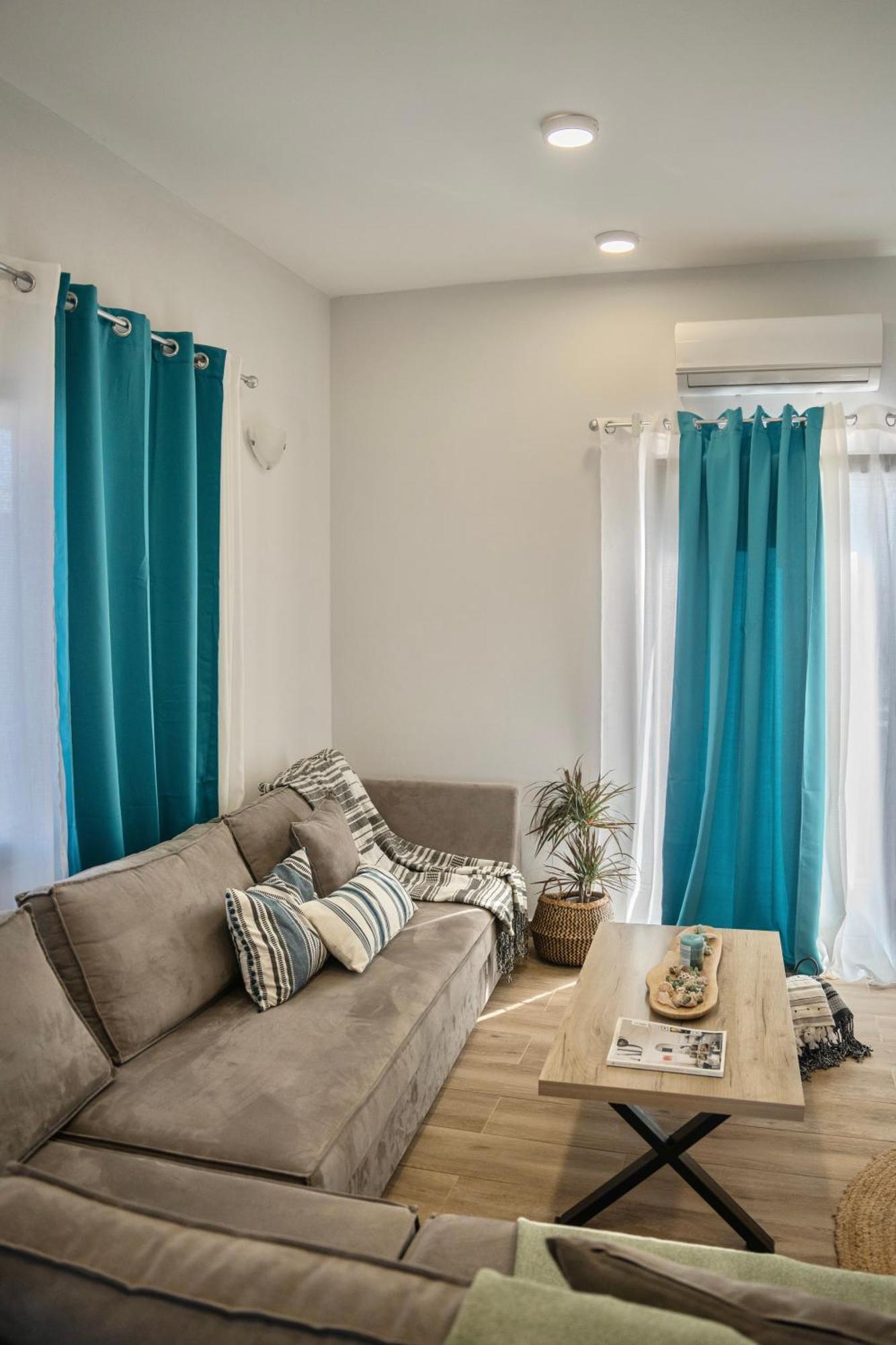 Exquisite 4-Bedroom Prestige Apartment Rhodes City Bagian luar foto