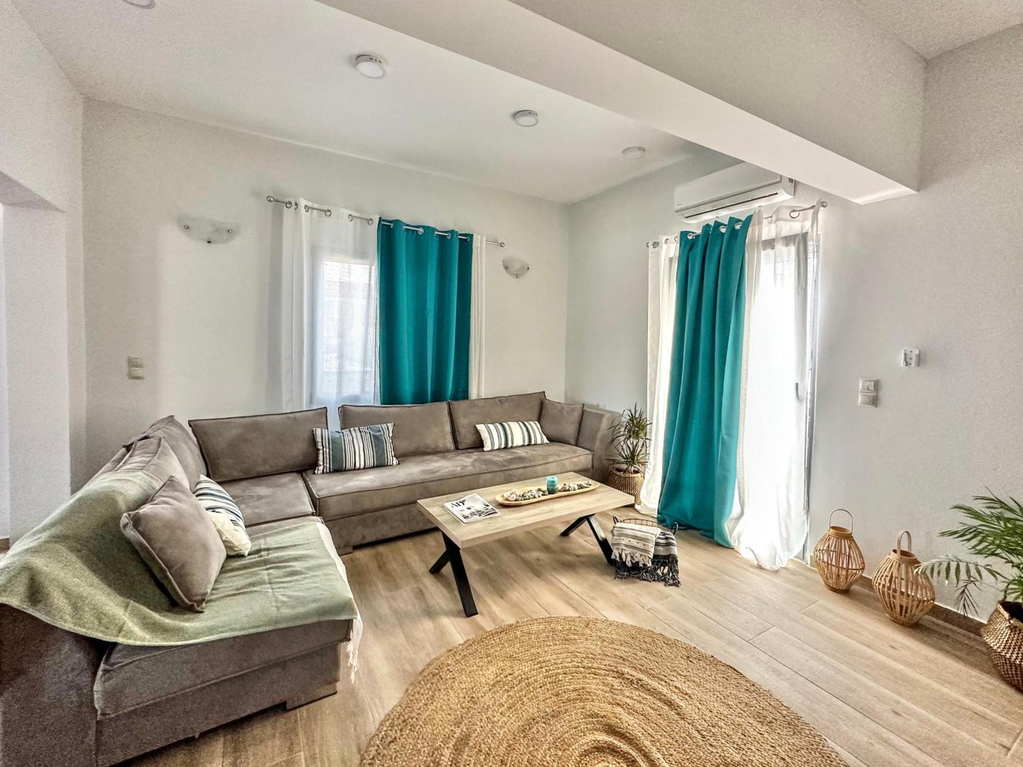 Exquisite 4-Bedroom Prestige Apartment Rhodes City Bagian luar foto